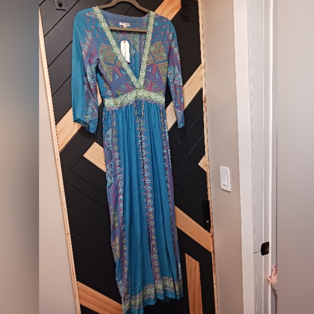 Brand new Earthbound dress size small